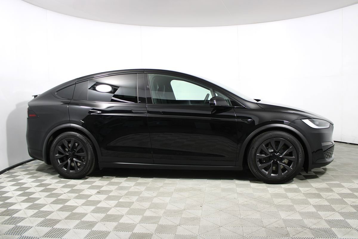 Used 2024 Tesla Model X AWD/4WD image 38