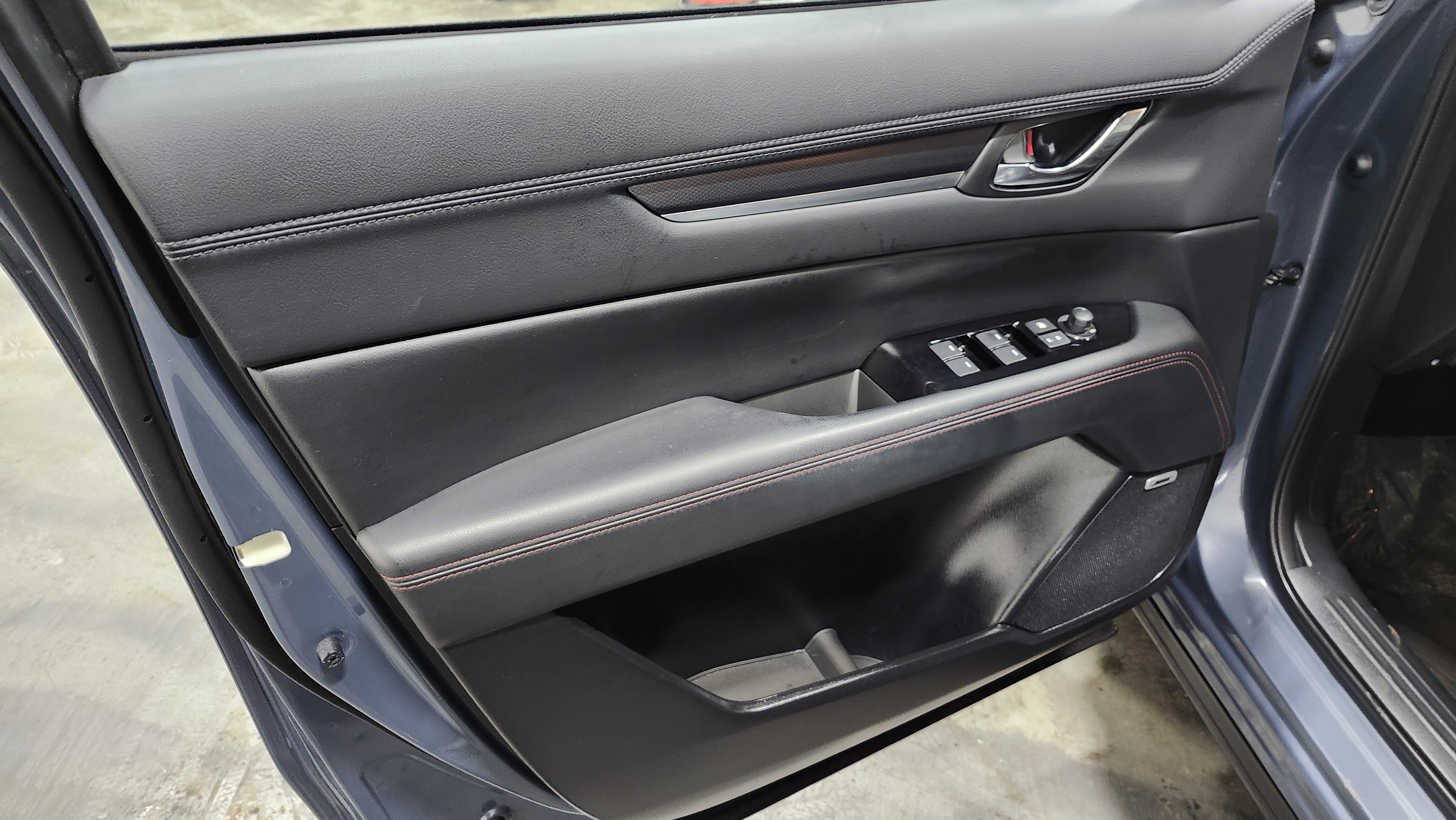 Used 2021 MAZDA CX-5 Carbon Edition image 27