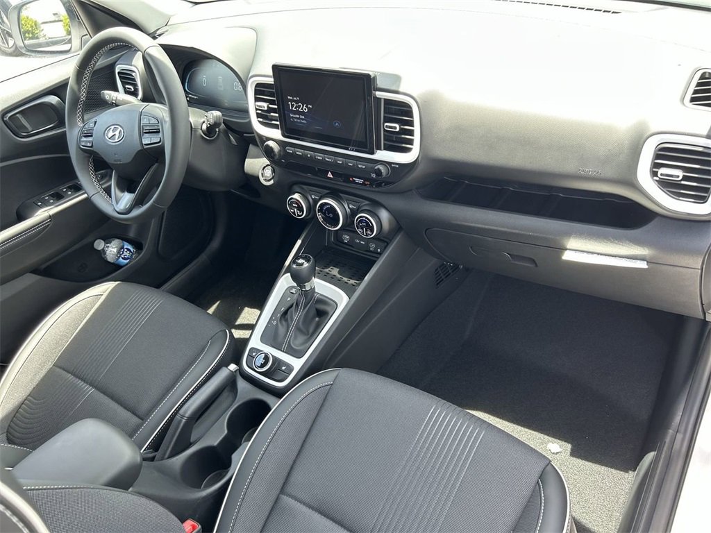 New 2025 Hyundai Venue Limited image 19