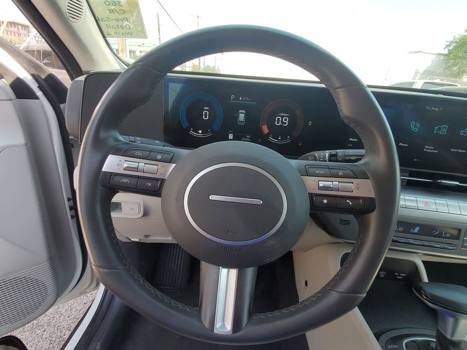 Used 2025 Hyundai Kona SEL FWD image 14