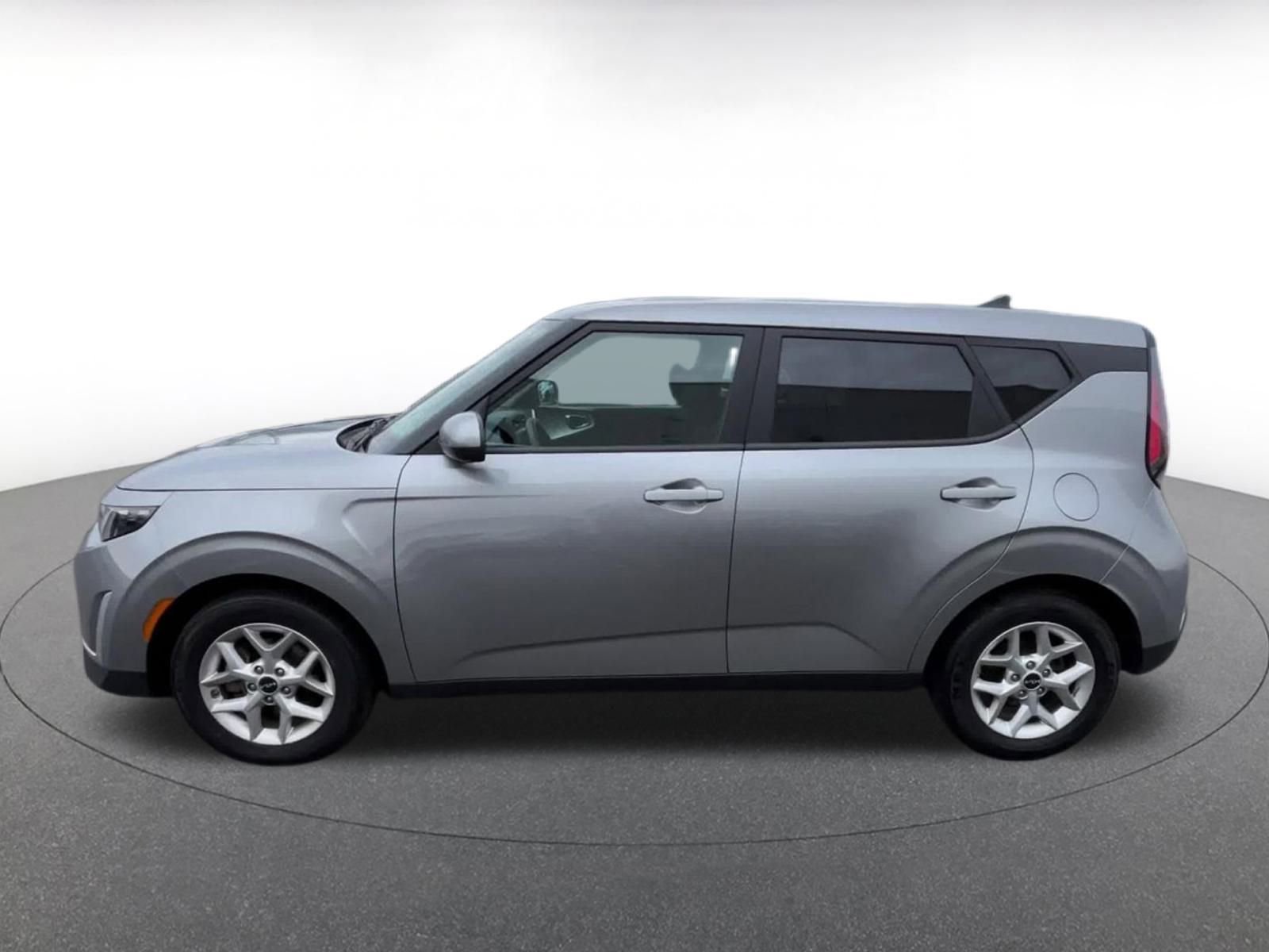 Used 2024 Kia Soul LX w/ Option Group 015 image 8