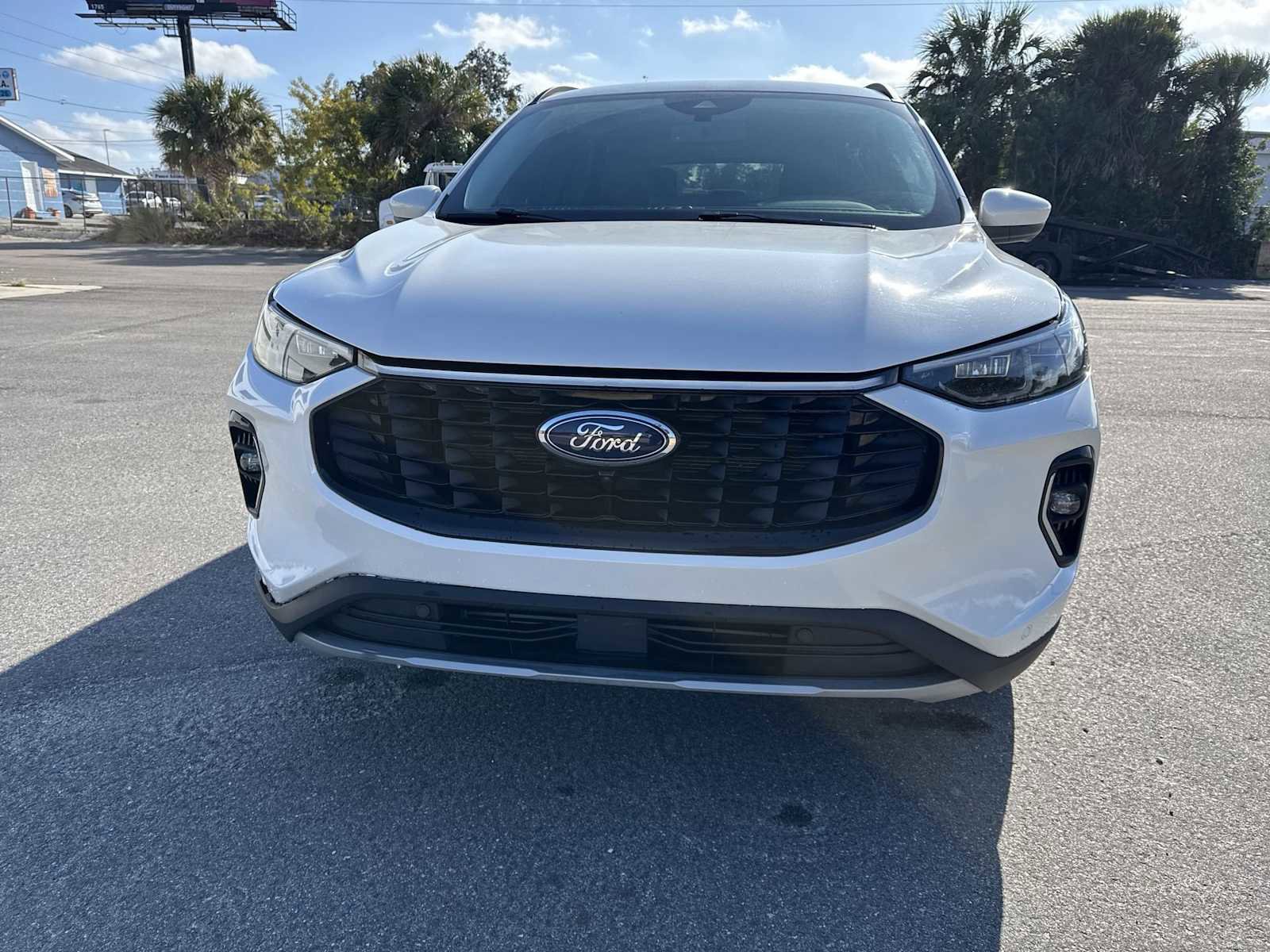 Used 2023 Ford Escape Platinum image 9