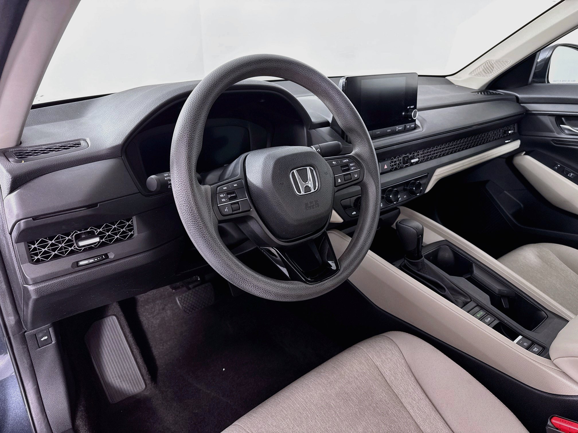 Certified 2024 Honda Accord EX image 9