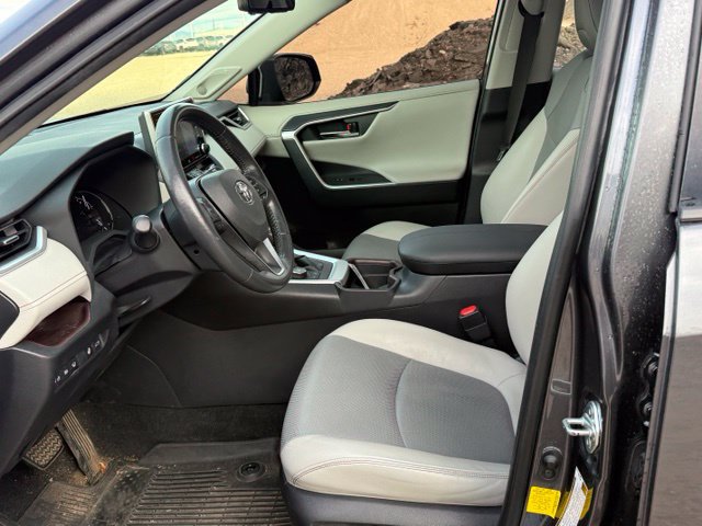 Used 2019 Toyota RAV4 Limited w/ Cold Weather Package AWD/4WD image 13