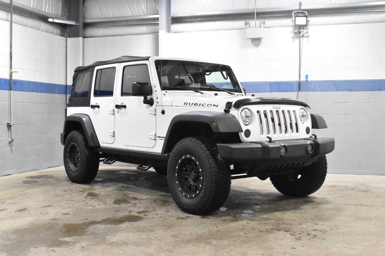 Used 2015 Jeep Wrangler Unlimited Rubicon w/ Connectivity Group AWD/4WD image 23