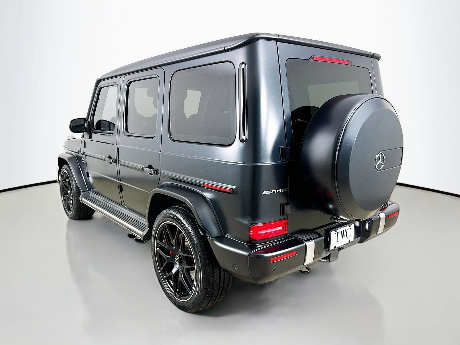 Used 2023 Mercedes-Benz G 63 AMG 4MATIC w/ G Manufaktur Interior Package image 7
