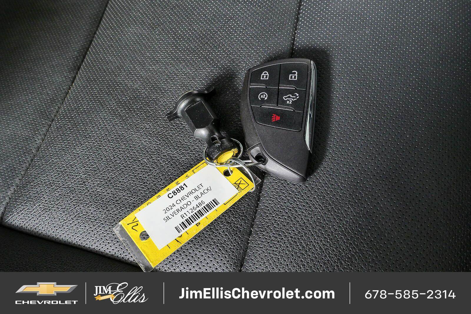 Certified 2024 Chevrolet Silverado 2500 LTZ w/ LTZ Convenience Package AWD/4WD image 25