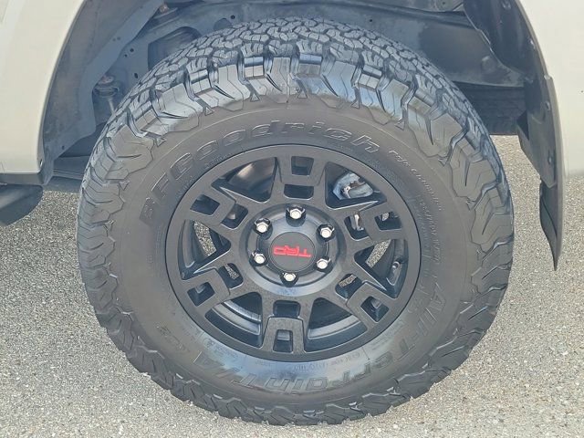 Used 2022 Toyota 4Runner TRD Off-Road Premium w/ Moonroof Package image 12