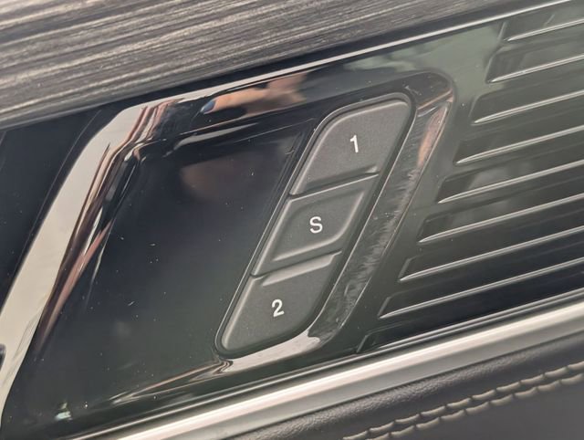 Used 2023 Jeep Wagoneer Series III w/ Convenience Group I image 11