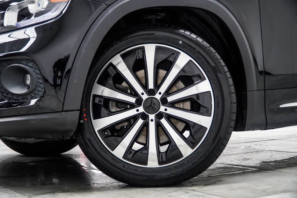 Used 2022 Mercedes-Benz GLB 250 4MATIC w/ Premium Package Lite image 7