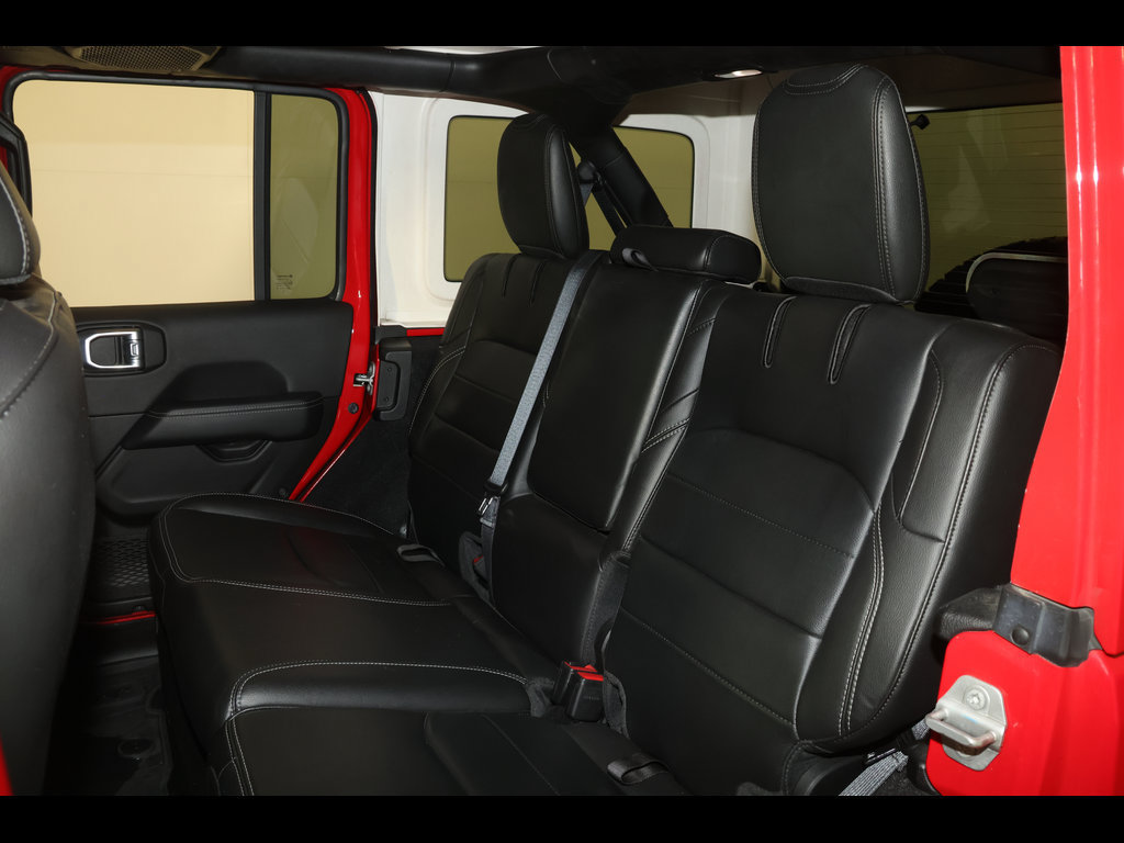 Used 2022 Jeep Wrangler Unlimited Sahara AWD/4WD image 26