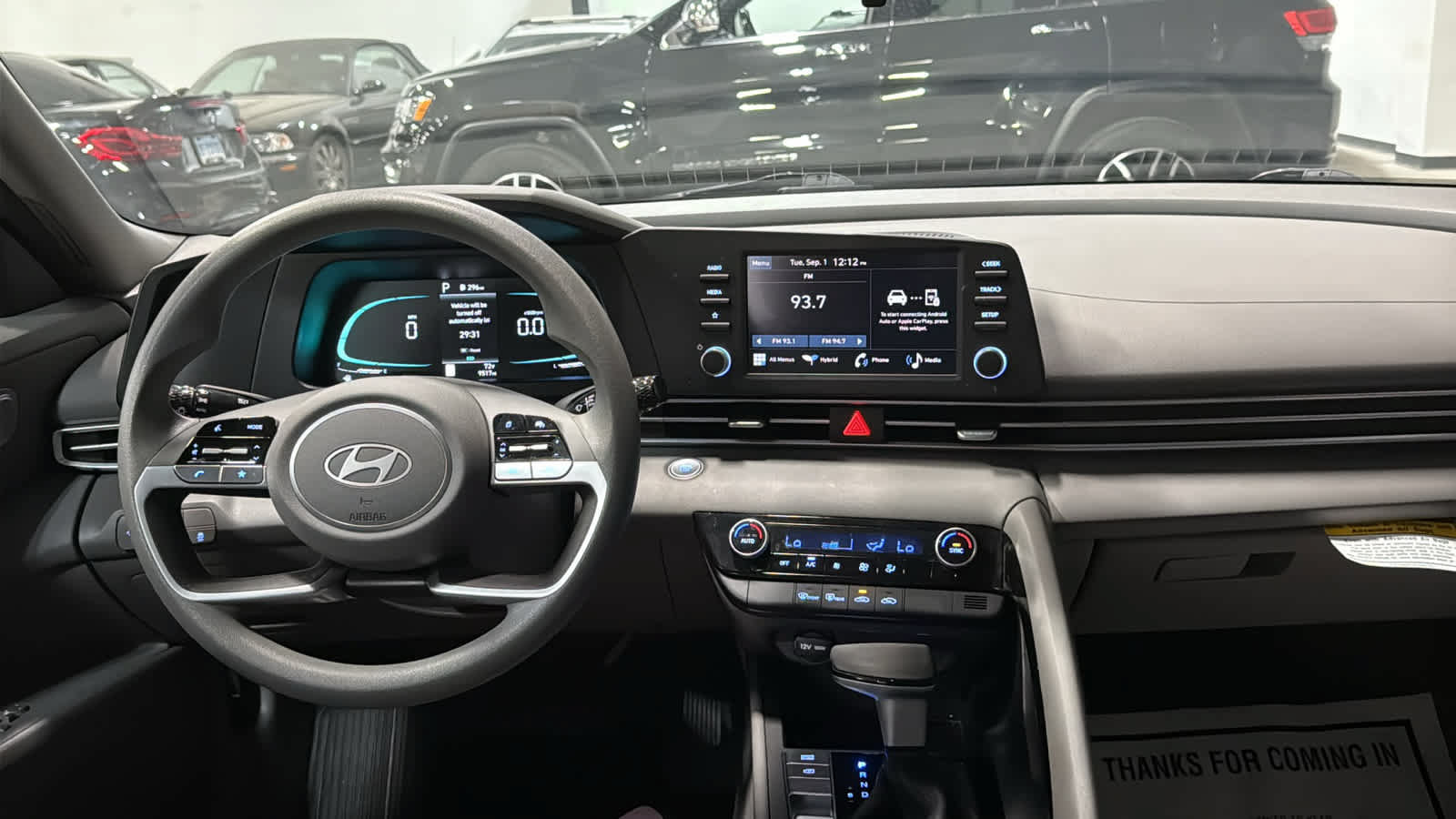 Used 2025 Hyundai Elantra Hybrid FWD image 24
