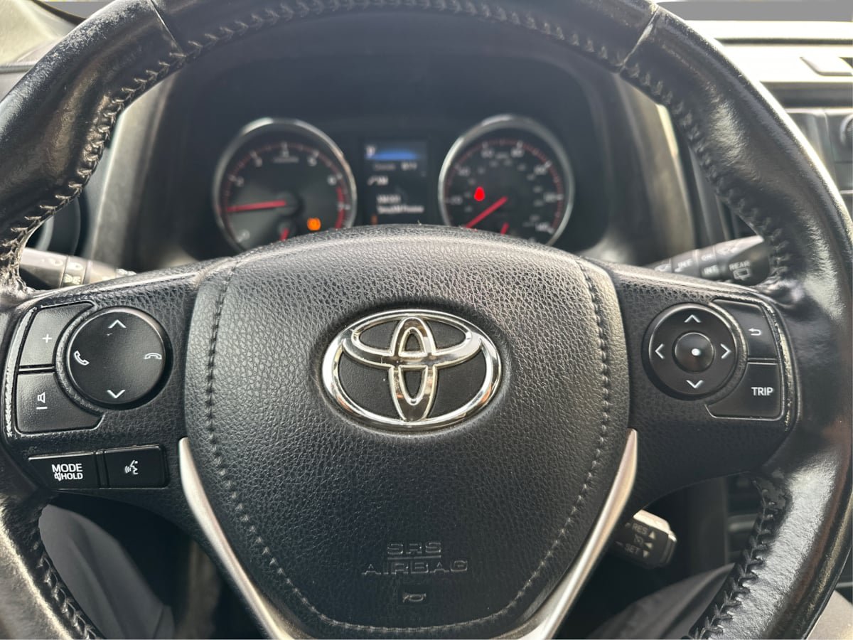 Used 2016 Toyota RAV4 SE AWD/4WD image 37