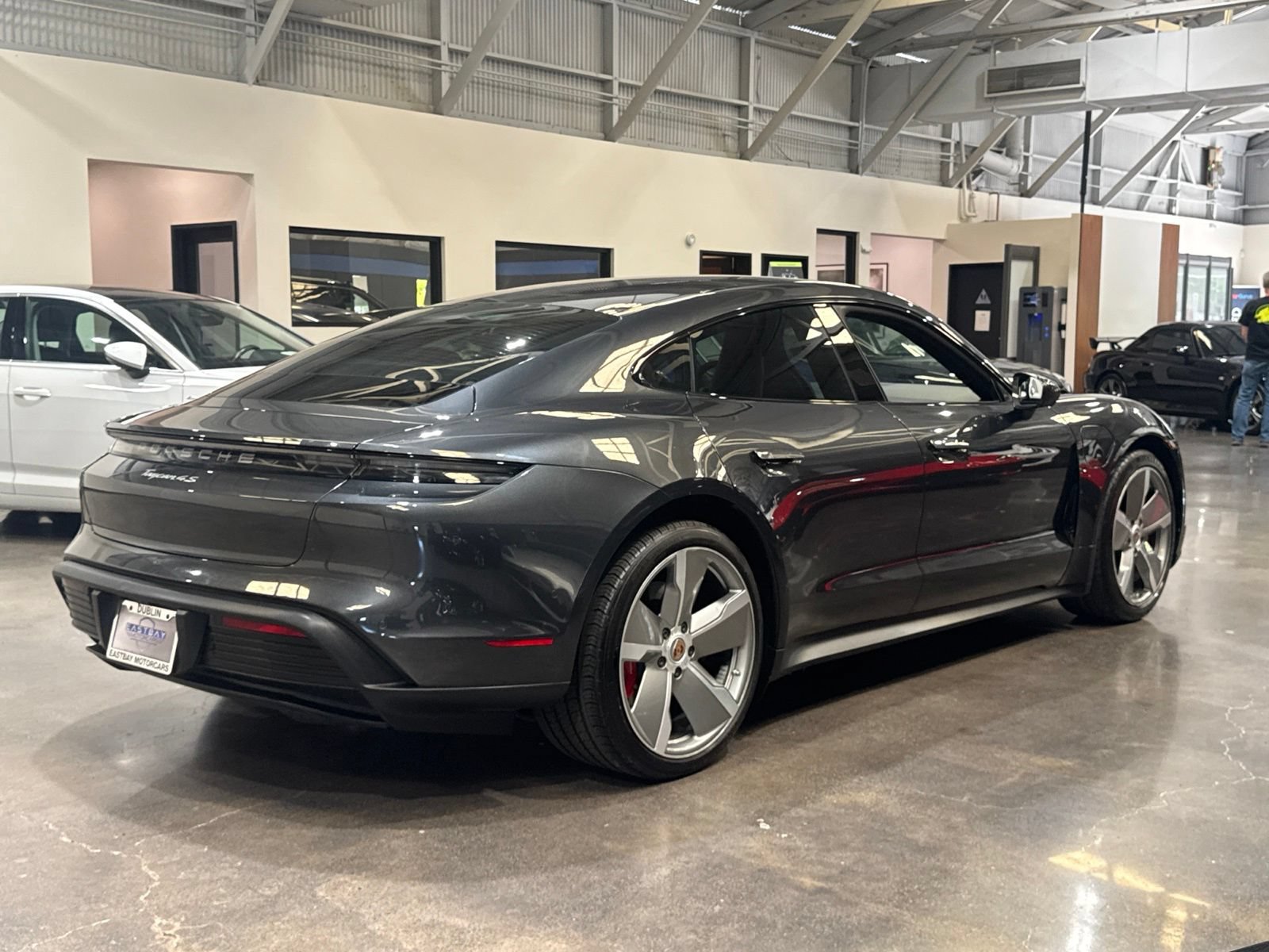 Used 2020 Porsche Taycan 4S AWD/4WD image 15