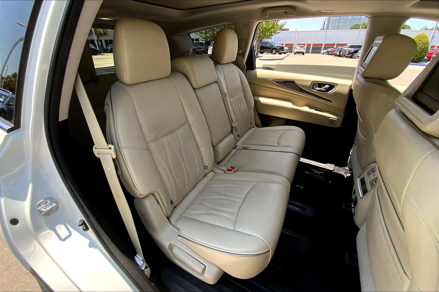 Used 2016 INFINITI QX60 Luxe w/ Deluxe Technology Package AWD/4WD image 20