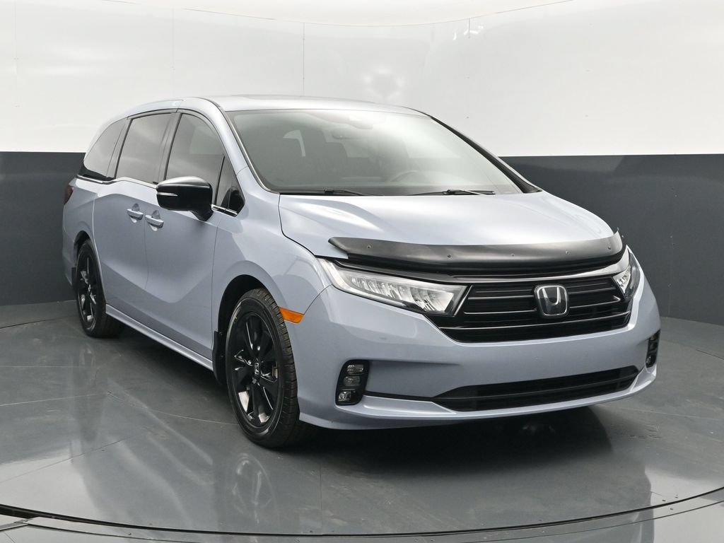 Used 2024 Honda Odyssey Sport image 3
