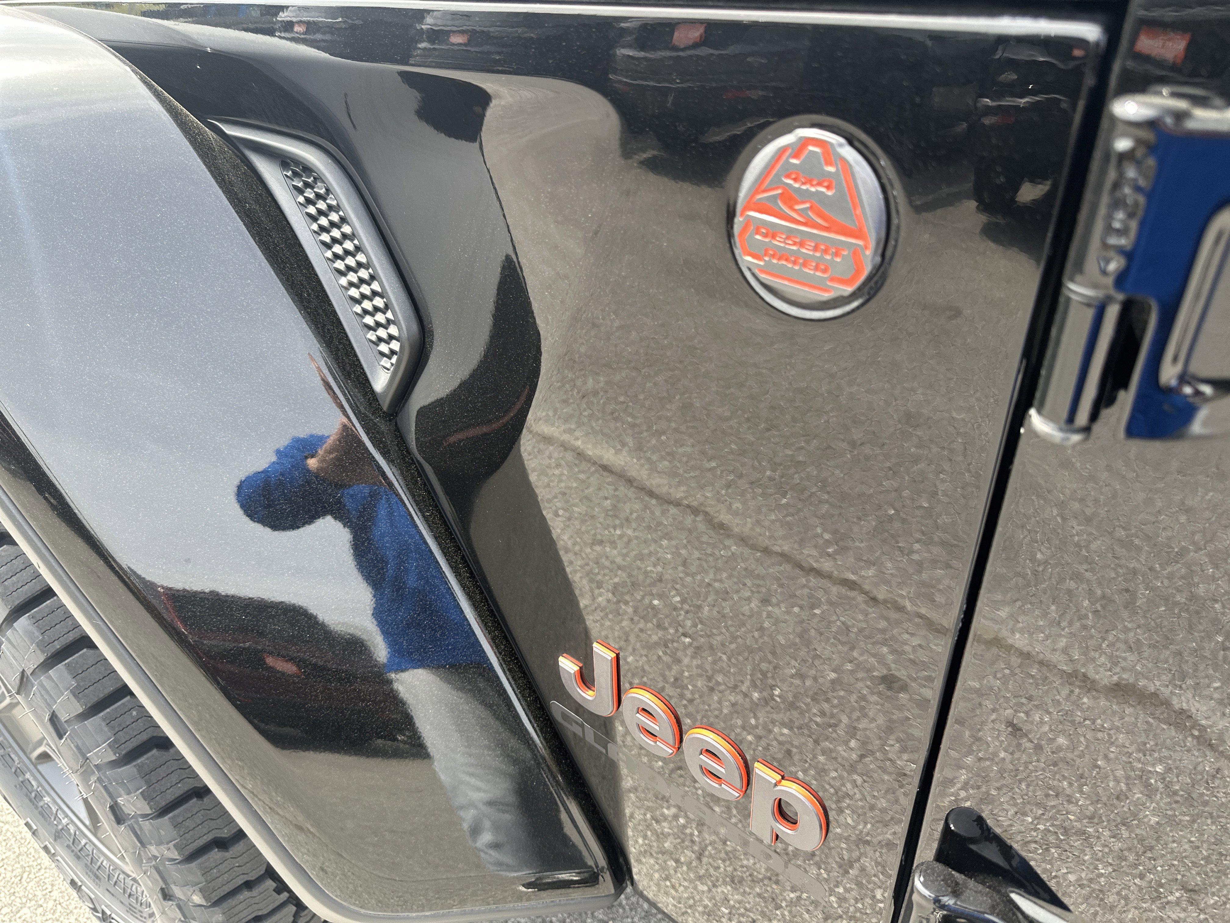 Used 2022 Jeep Gladiator Mojave w/ LED Lighting Group image 12