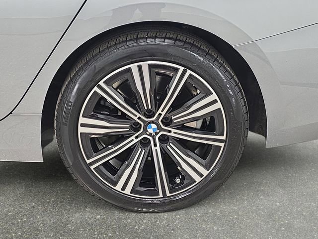 Certified 2025 BMW 330i xDrive Sedan w/ Convenience Package AWD/4WD image 29