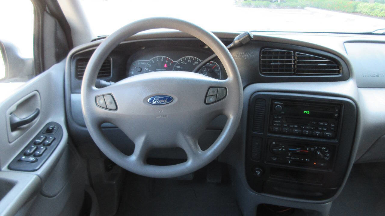 Used 2002 Ford Windstar LX image 27