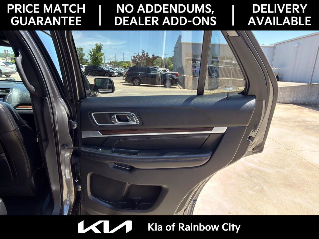 Used 2017 Ford Explorer Limited FWD image 16