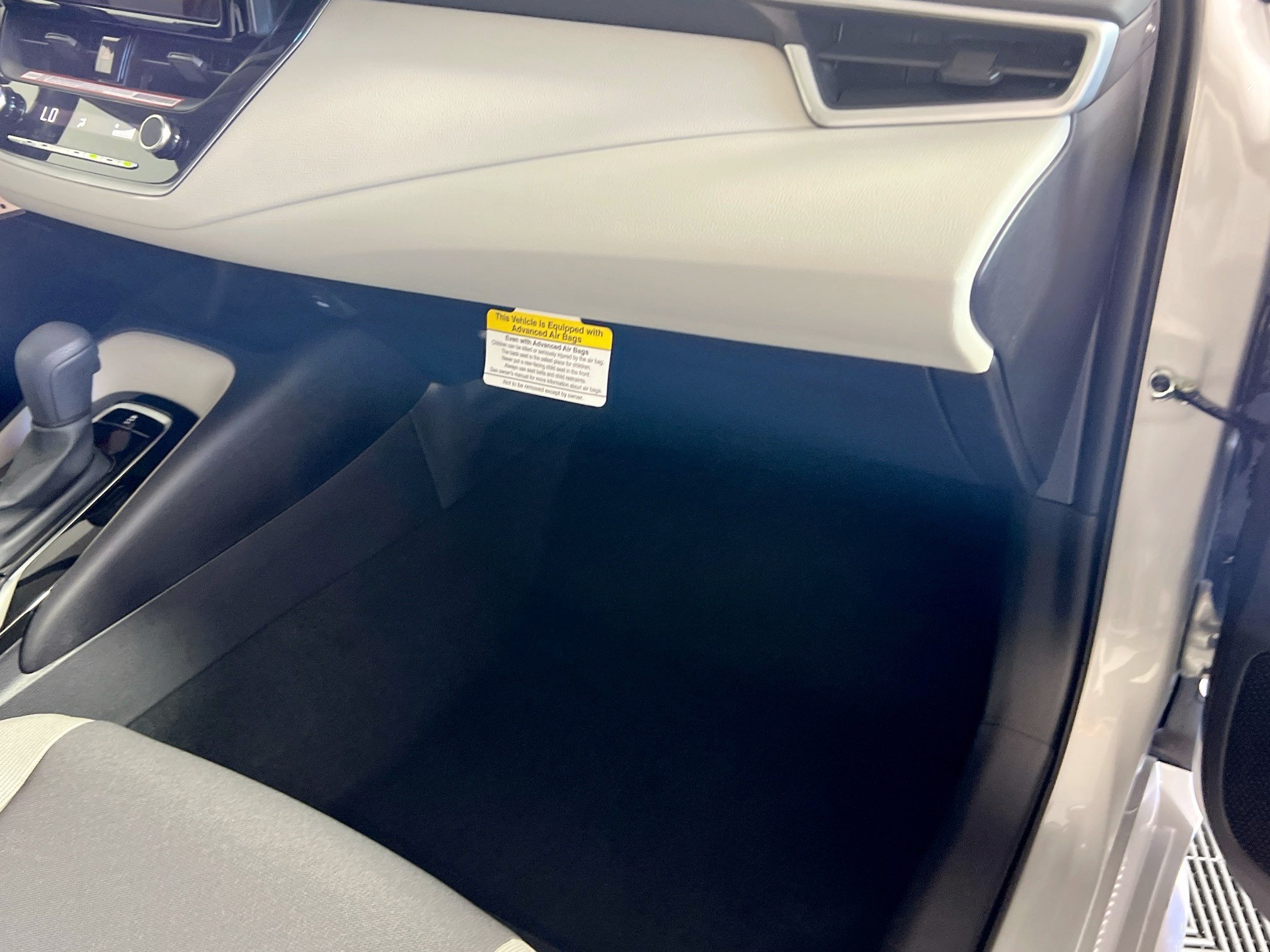 Used 2026 Toyota Corolla LE FWD image 33