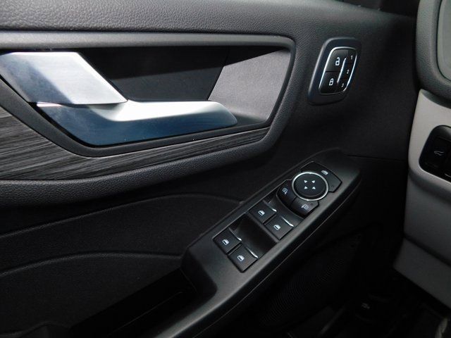 Used 2023 Ford Escape Platinum image 29