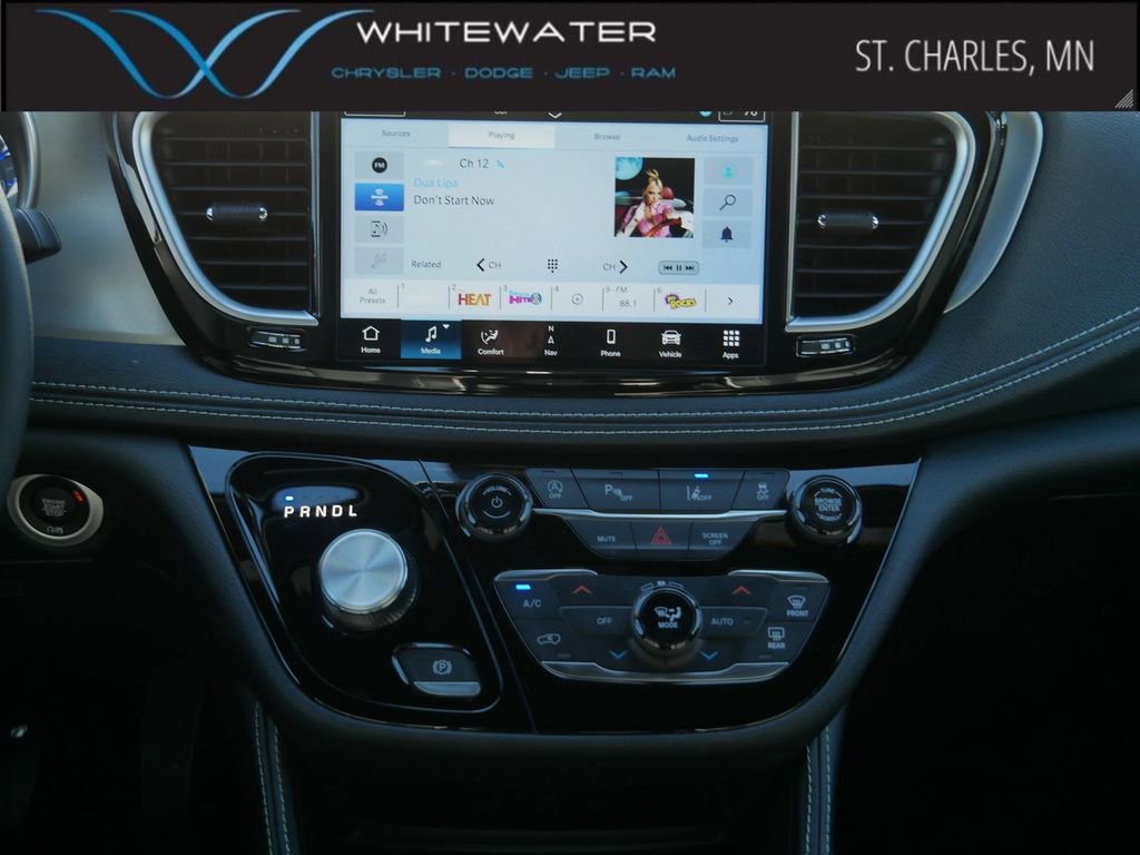 New 2026 Chrysler Pacifica Limited w/ S Appearance Package image 9