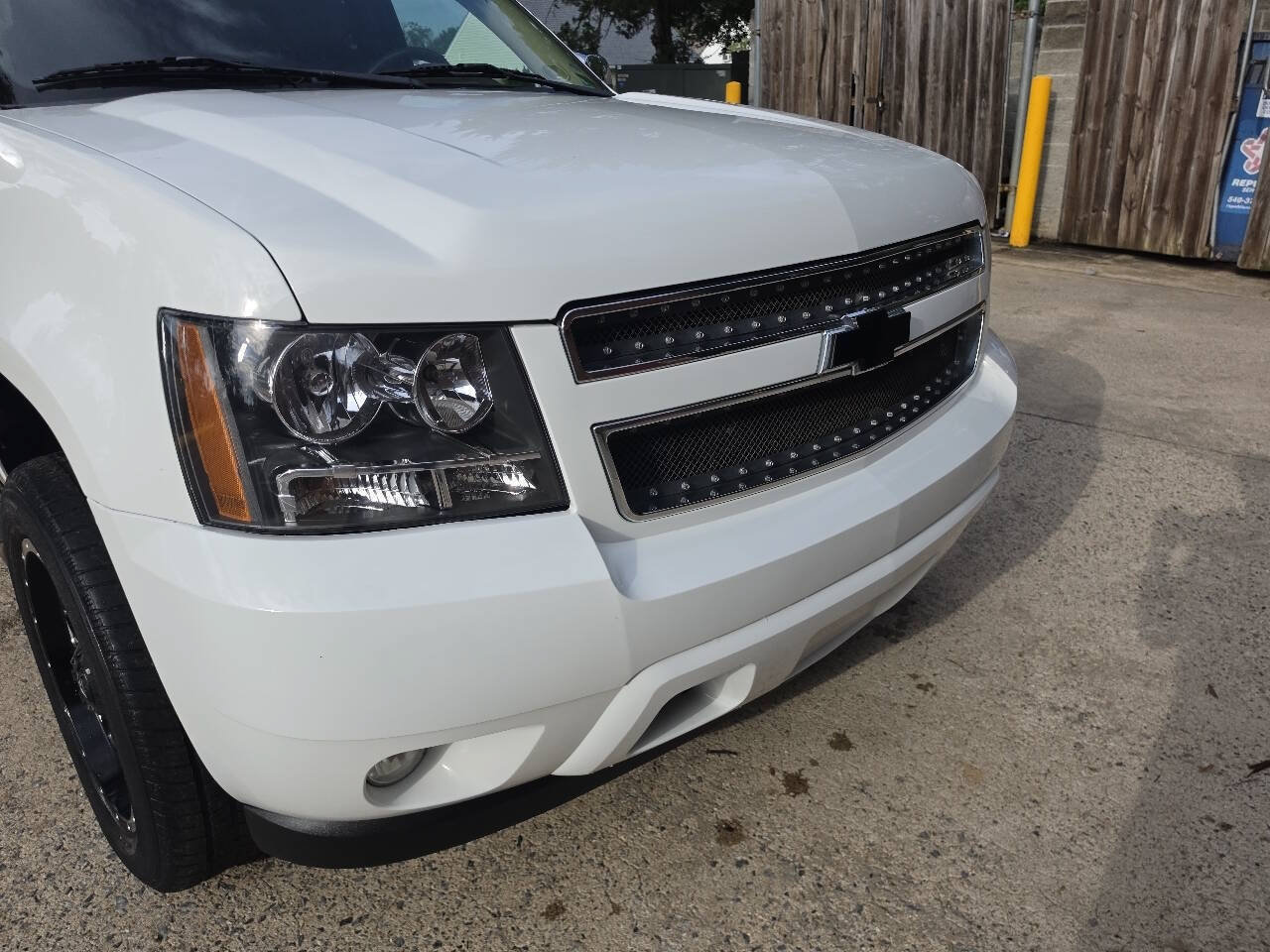 Used 2010 Chevrolet Tahoe LTZ AWD/4WD image 5