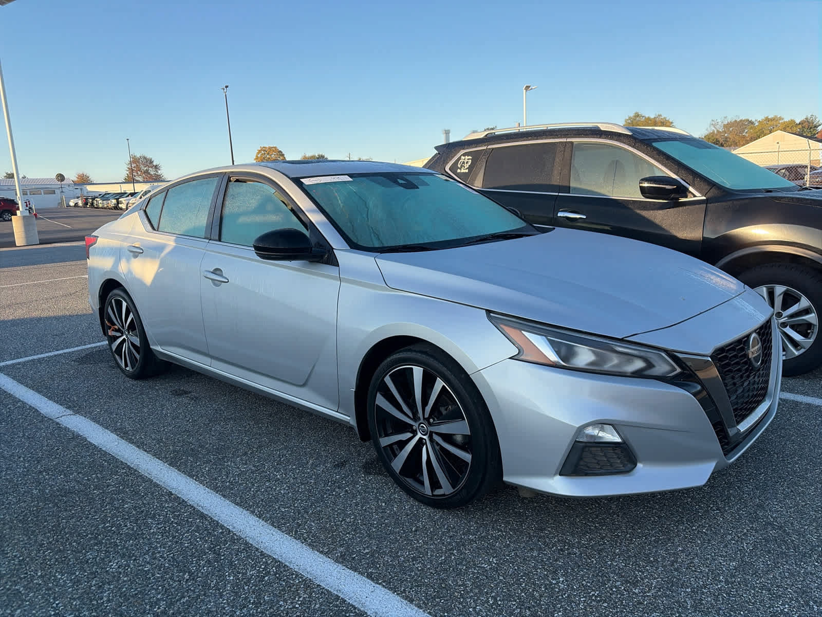 Used 2021 Nissan Altima 2.5 SR w/ SR Premium Package FWD image 3