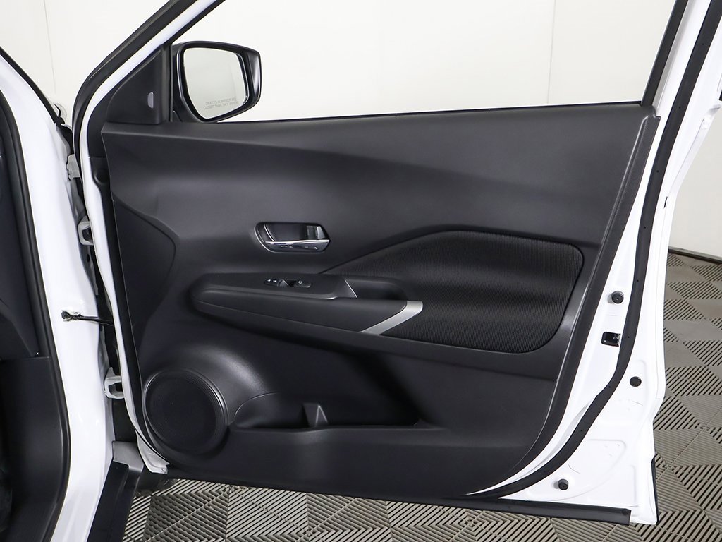 Used 2023 Nissan Kicks SV image 21