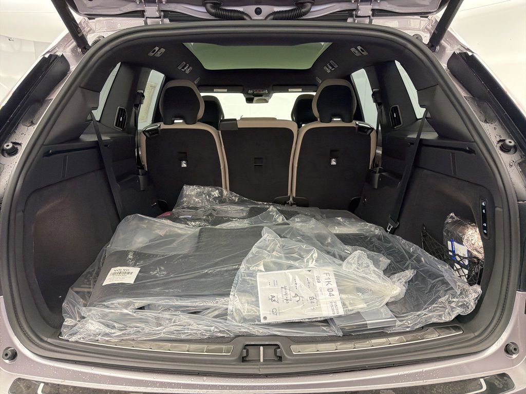 New 2026 Volvo EX90 Ultra image 13