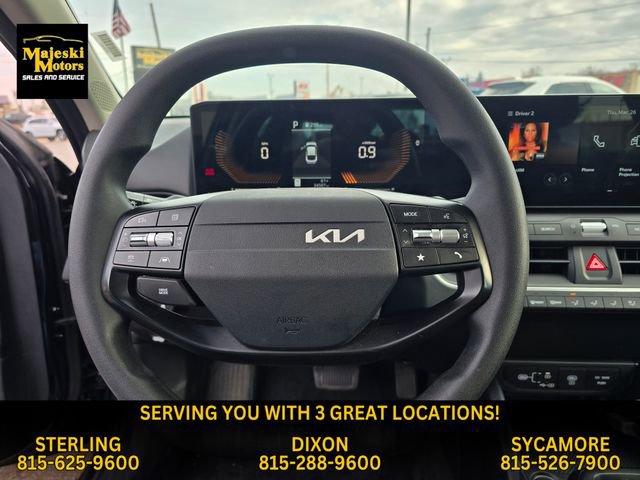 Used 2025 Kia K4 LXS image 6