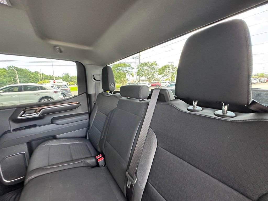 Used 2023 Chevrolet Silverado 1500 LT AWD/4WD image 22
