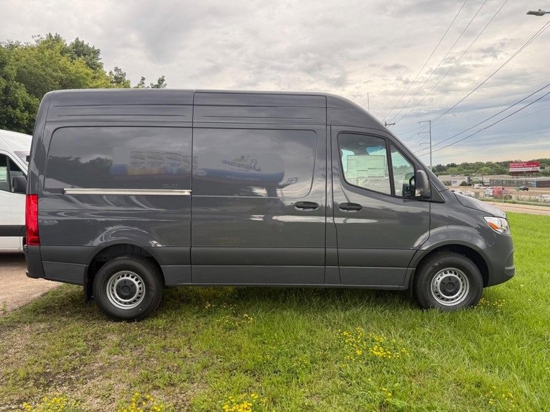 New 2025 Mercedes-Benz Sprinter 2500 image 2