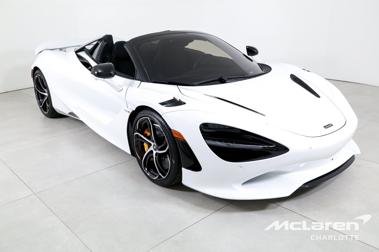 Used 2024 McLaren 750S Spider RWD image 4