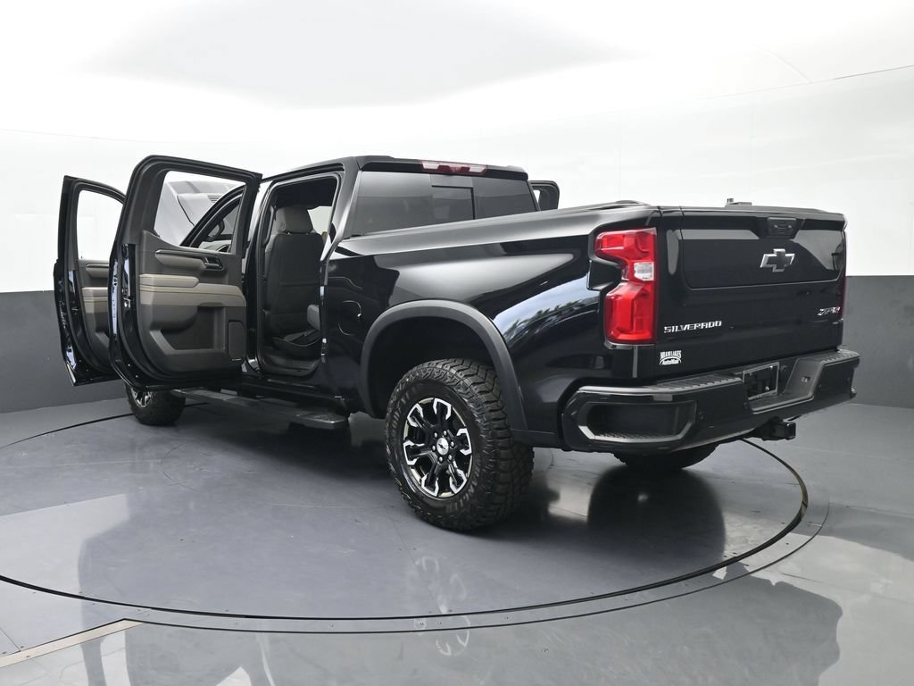 Used 2025 Chevrolet Silverado 1500 ZR2 w/ Technology Package AWD/4WD image 88