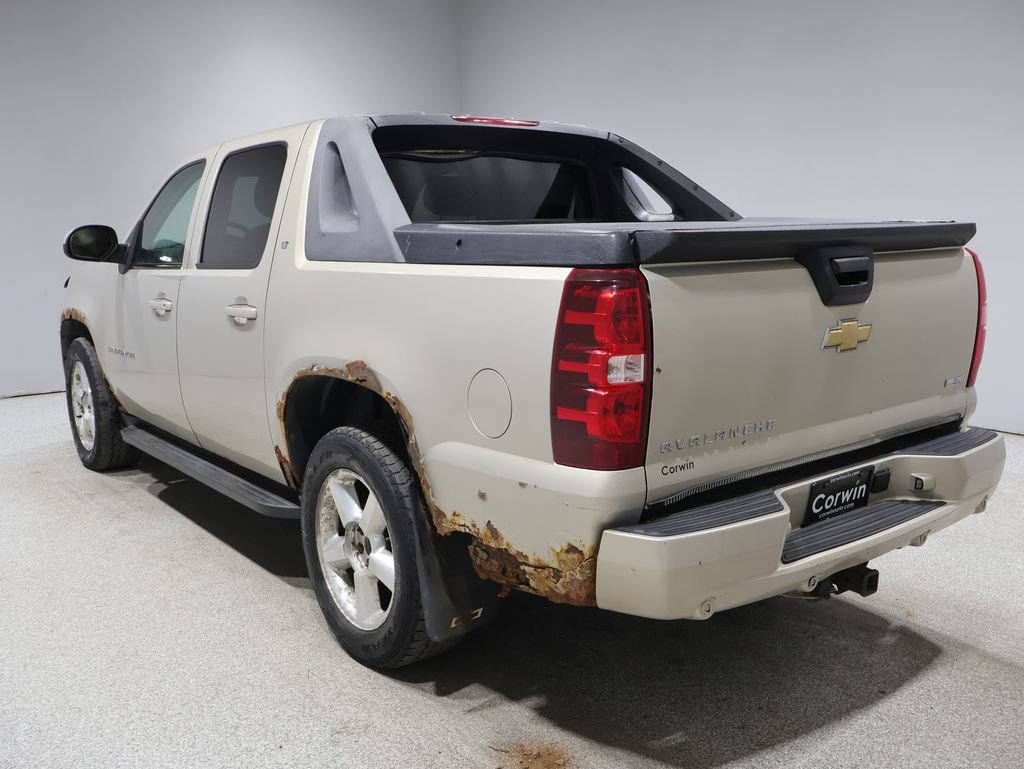 Used 2007 Chevrolet Avalanche LT w/ LT Preferred Equipment Group AWD/4WD image 6