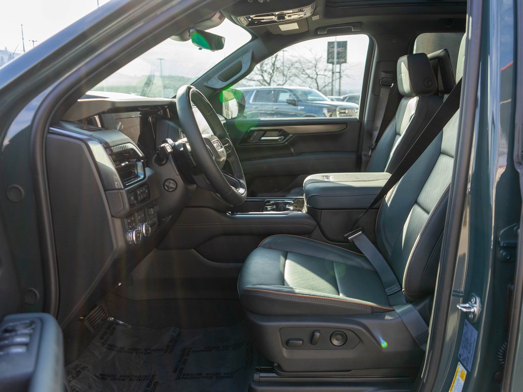 New 2026 GMC Yukon XL AT4 w/ AT4 Premium Plus Package image 11