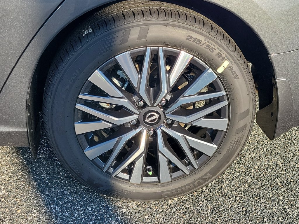New 2026 Nissan Altima 2.5 SV FWD image 5