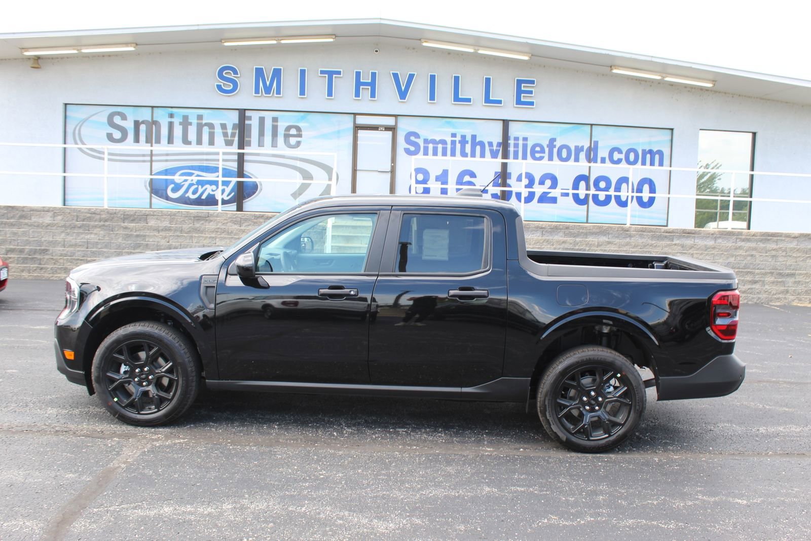 New 2025 Ford Maverick XLT w/ XLT Luxury Package image 2