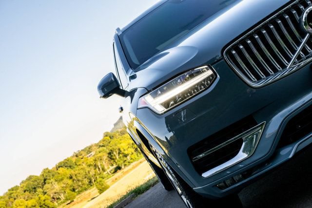 Used 2023 Volvo XC90 B6 Plus w/ Protection Package AWD/4WD image 2