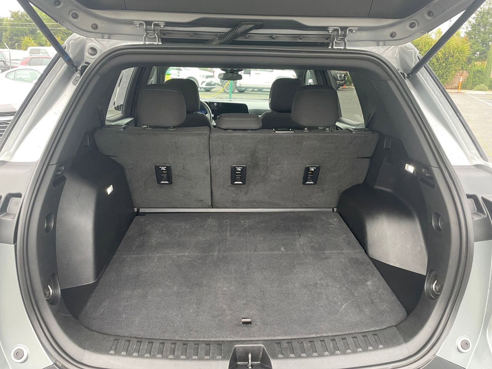 Used 2025 Chevrolet Equinox LT image 24