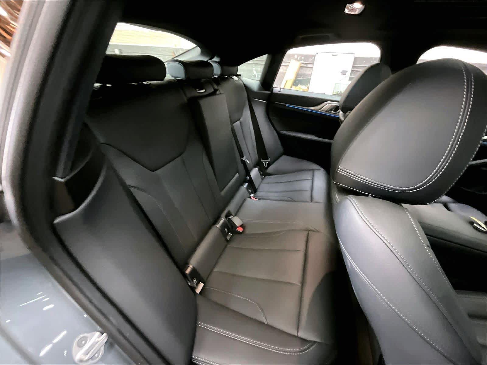 Used 2023 BMW i4 eDrive40 w/ Premium Package RWD image 31
