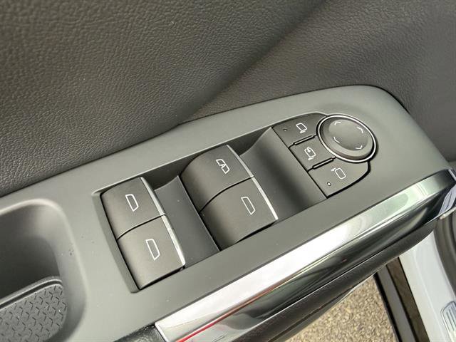 New 2026 Chevrolet Traverse RS w/ LPO, Floor Liner Package image 38
