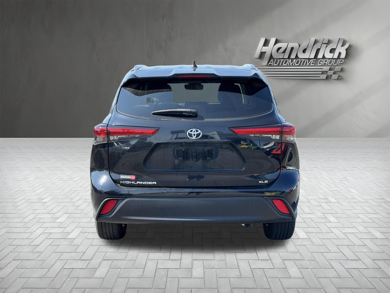 Used 2021 Toyota Highlander XLE FWD image 10