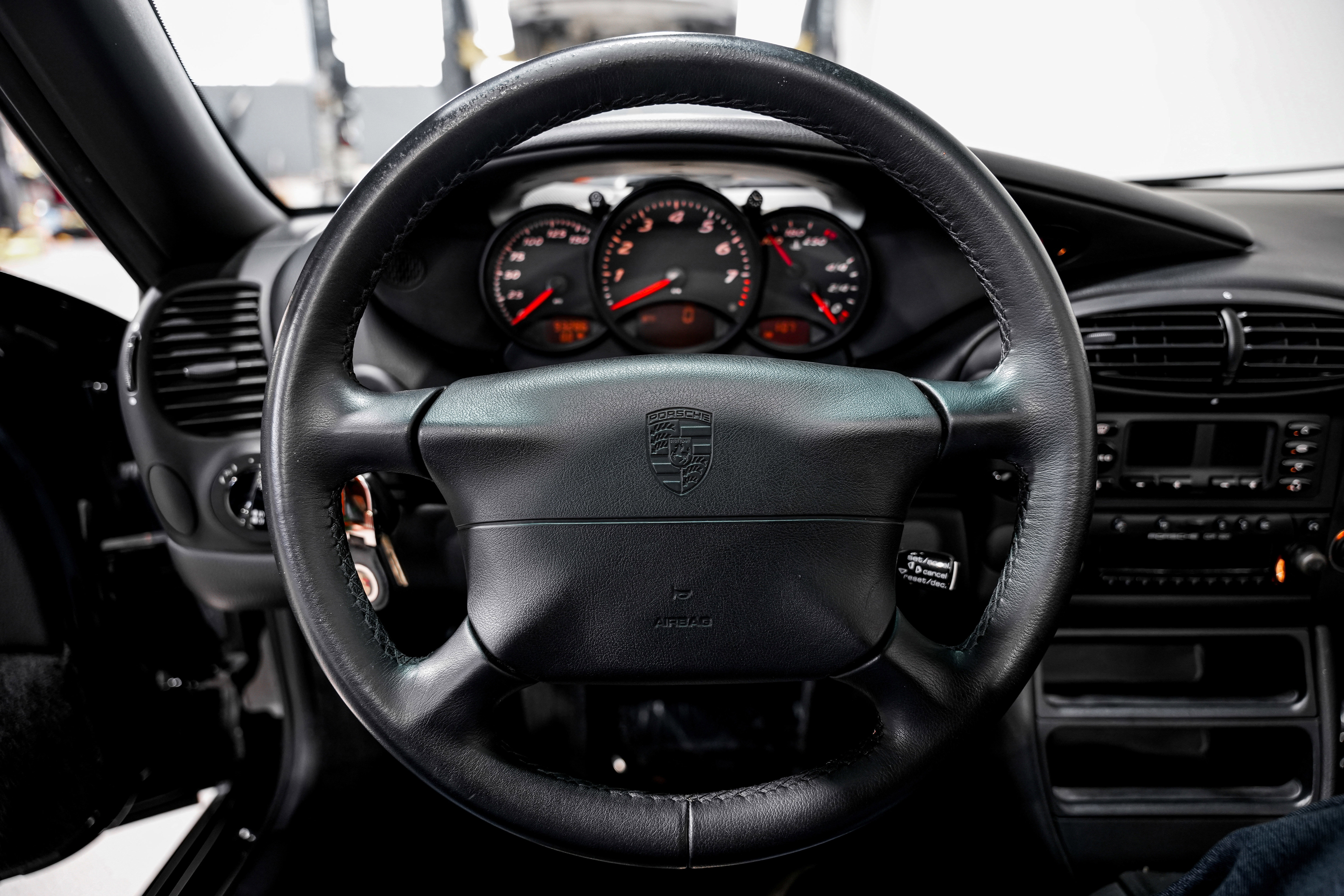 Used 2000 Porsche Boxster image 10