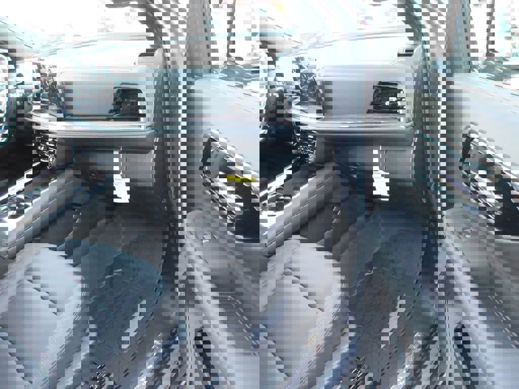 New 2026 Chevrolet Suburban LT image 20