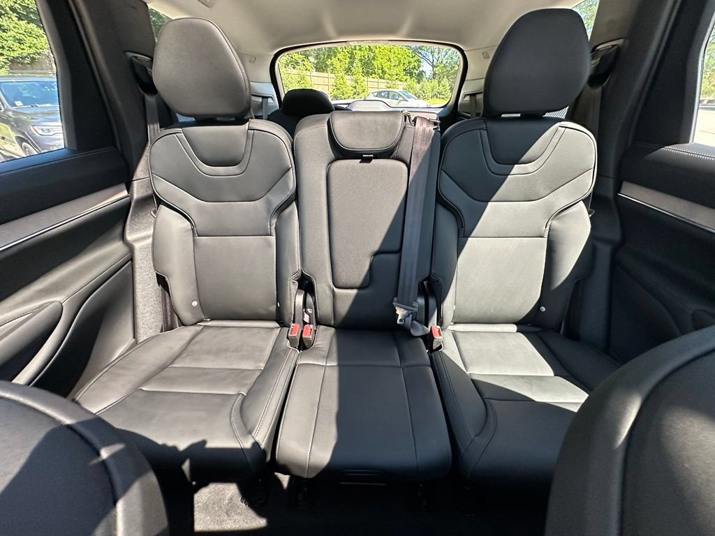 Used 2025 Volvo EX90 Ultra AWD/4WD image 21