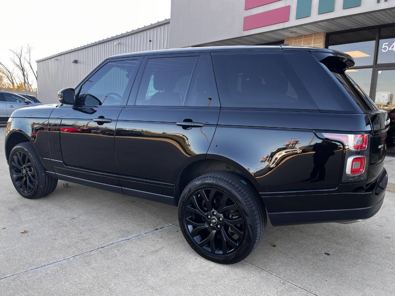Used 2021 Land Rover Range Rover Westminster Edition image 3
