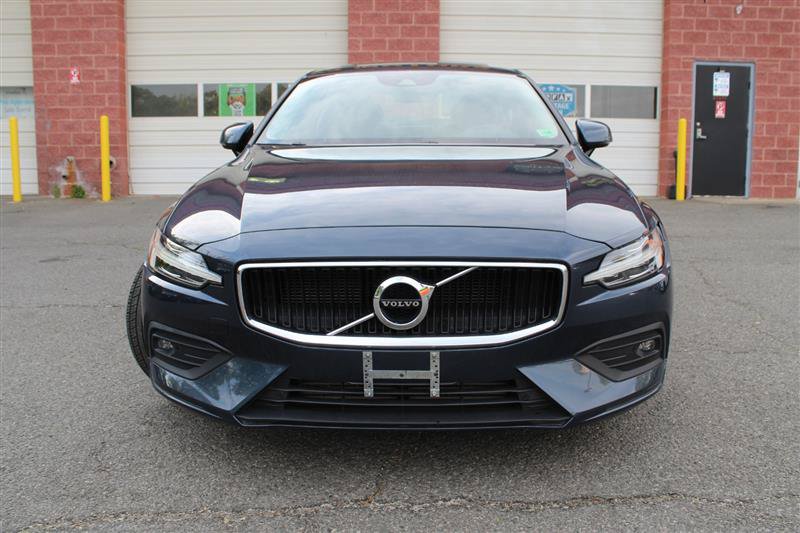 Used 2021 Volvo S60 T5 Momentum FWD image 8